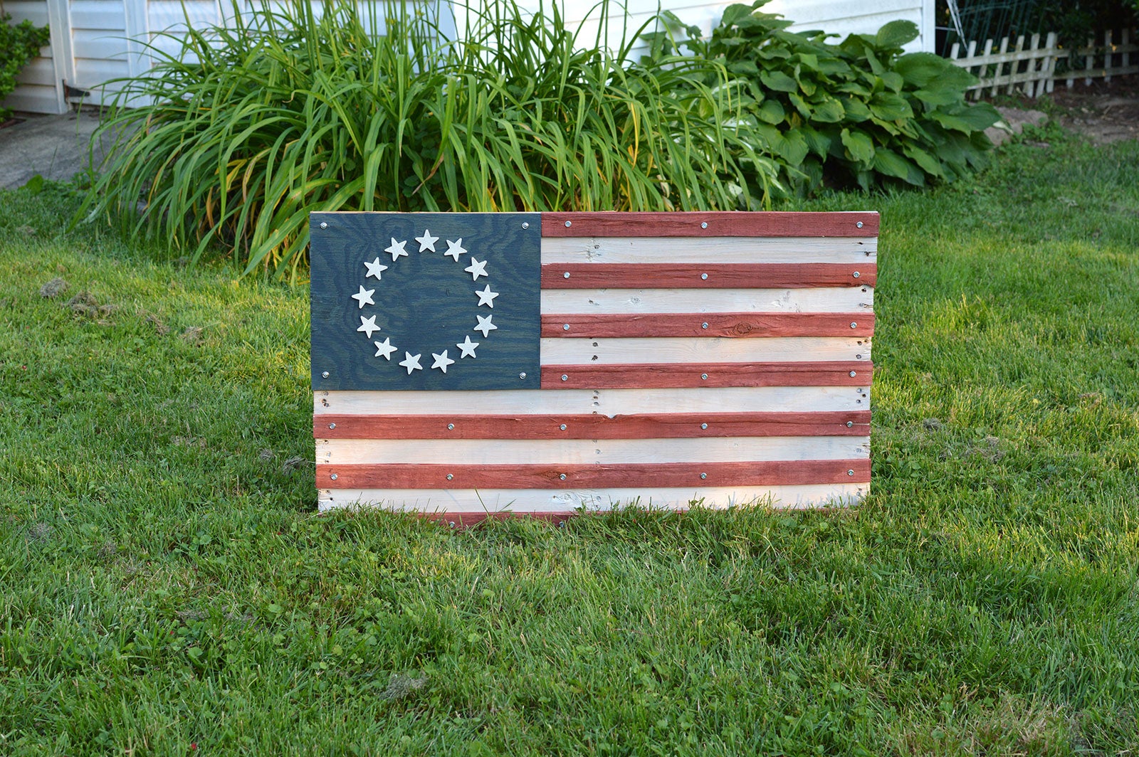 Image of the Betsy Ross Flag